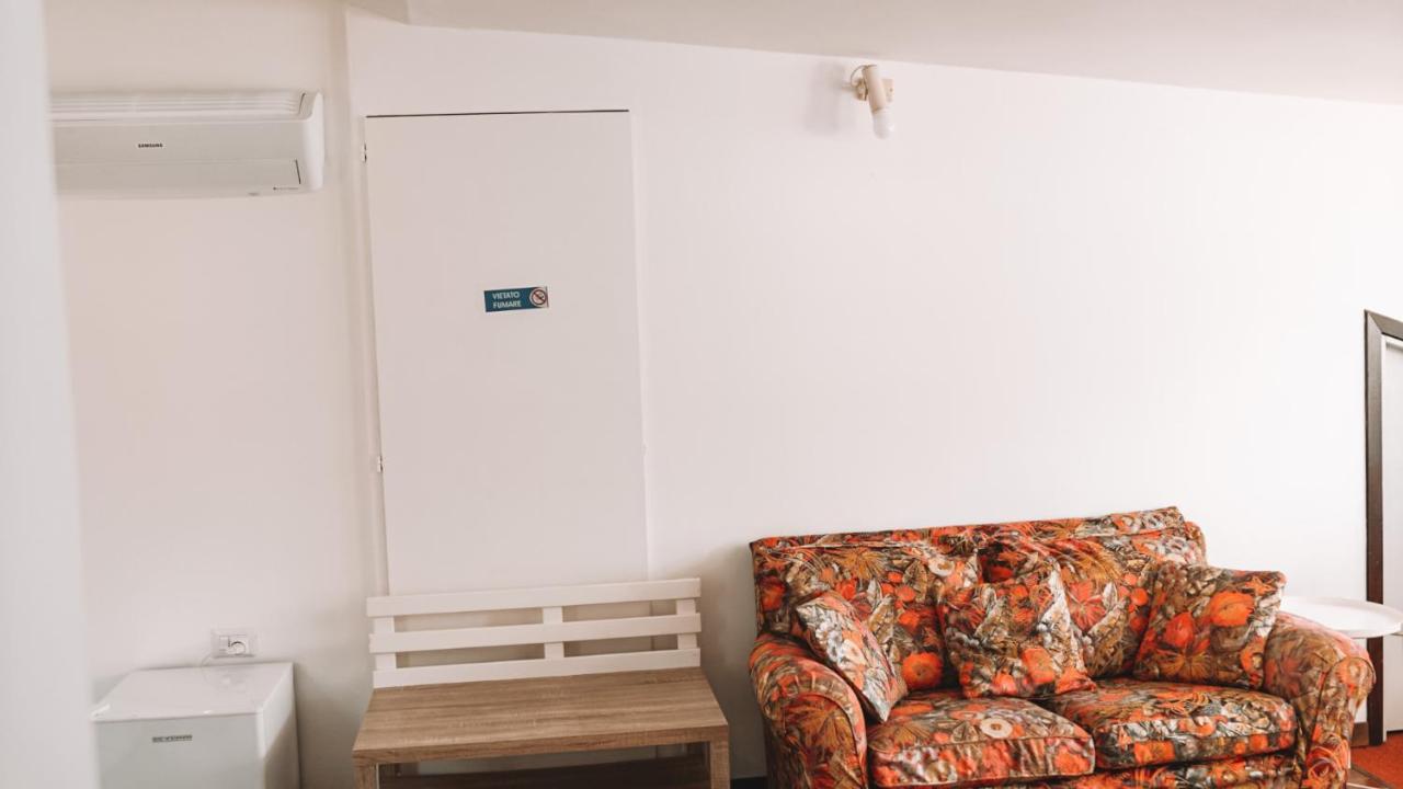 Casa Zoe Διαμέρισμα Lezzeno Εξωτερικό φωτογραφία